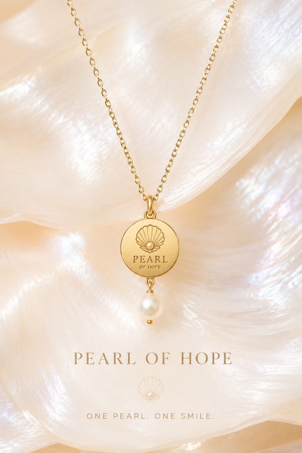 Hope Pearl Halskette mit echter Perle von PEARL of Hope. Vergoldete Halskette als Symbol für Hoffnung. Mit jedem Kauf wird ein Kinderhilfsprojekt unterstützt.